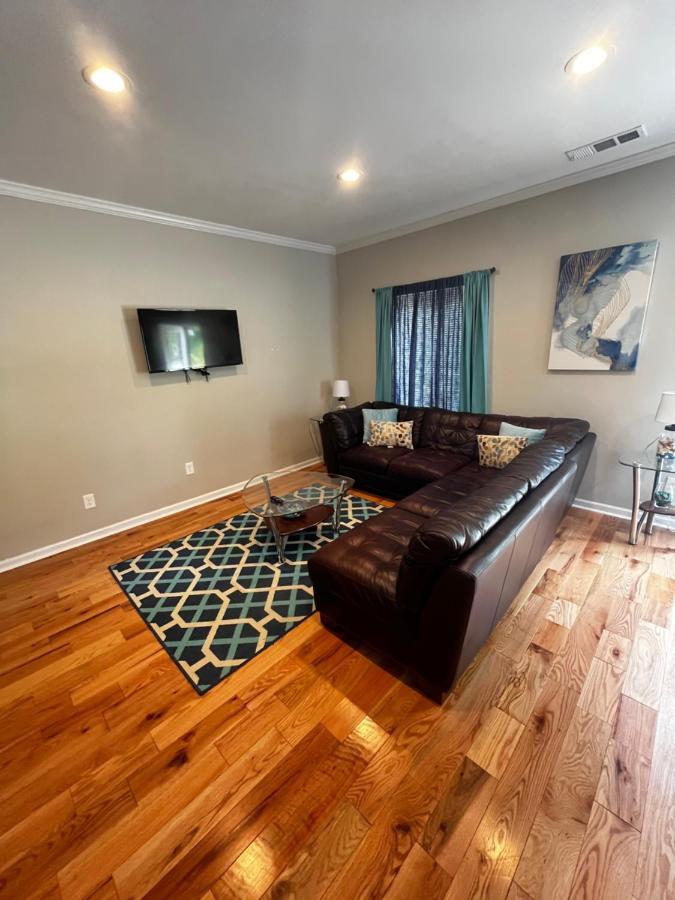 Atlanta Unit 2 Room 3 - Atlanta Bests Kept Secret Private Bedroom & Bathroom Екстериор снимка
