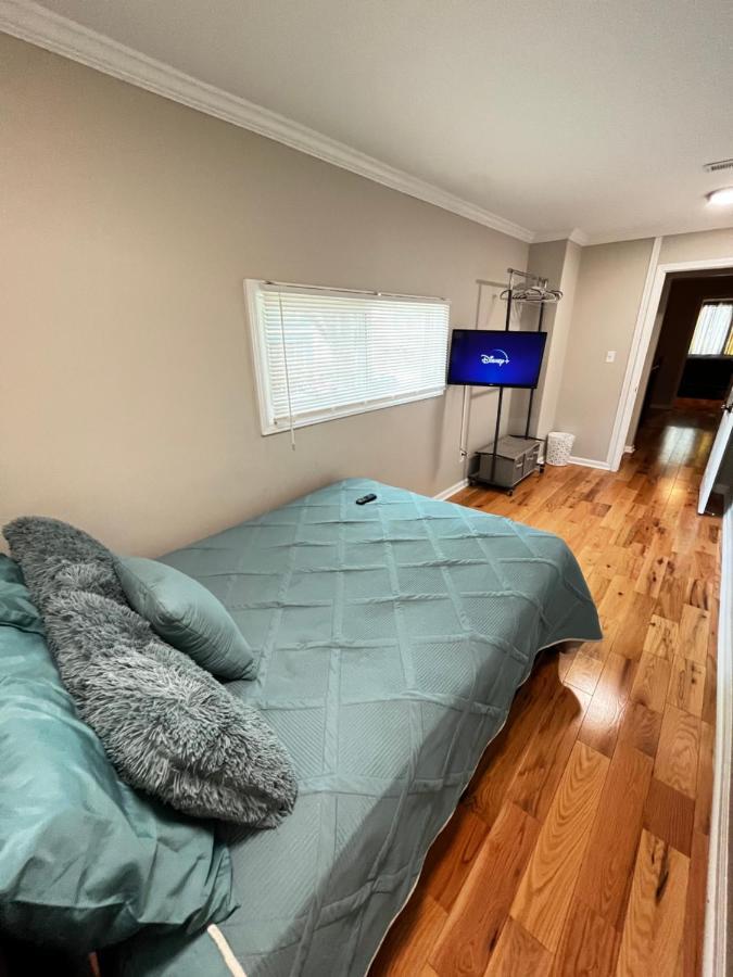 Atlanta Unit 2 Room 3 - Atlanta Bests Kept Secret Private Bedroom & Bathroom Екстериор снимка